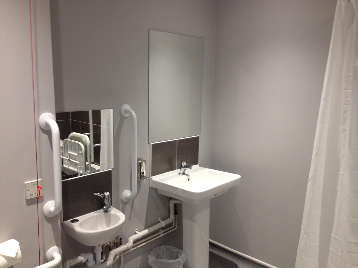 Woodland Waters Hotel Ancaster ภายนอก รูปภาพ